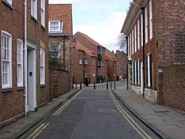 Looking towards Goodramgate.