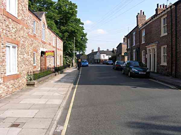 Looking towards Cromwell Road