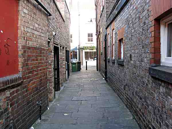 Leading to Back Swinegate.