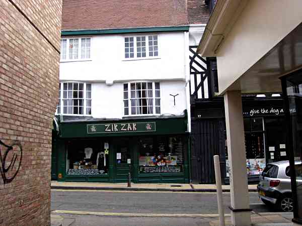 Lane leading to Fossgate.