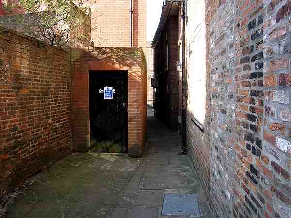 Looking towards Swinegate.