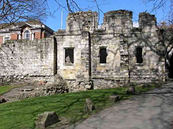 Looking at the outside of the Remnant of St Leonard's Hospital.