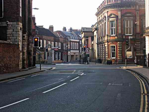 Looking along St Leonard's Place towards Blake Street.