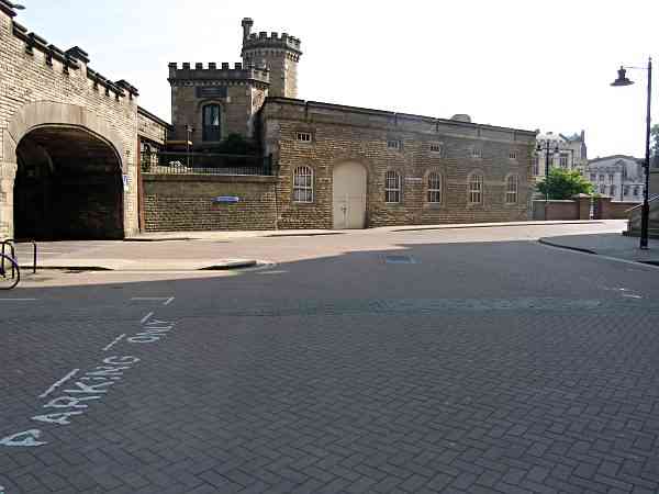 Looking towards Wellington Row and the river.